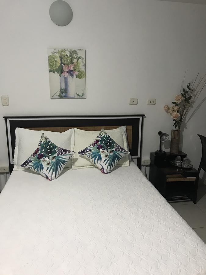 Hotel Meson De Las Flores Armenia  Extérieur photo